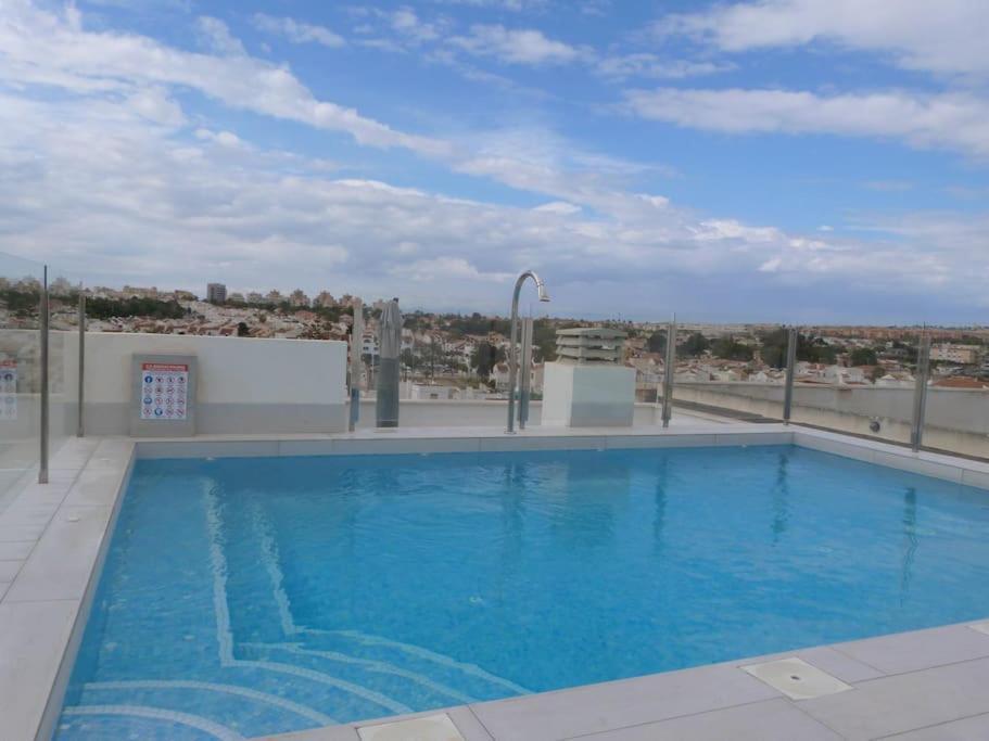 Modern Apartment In Torrevjea 200M From The Loccos Beach Торевьиа Экстерьер фото